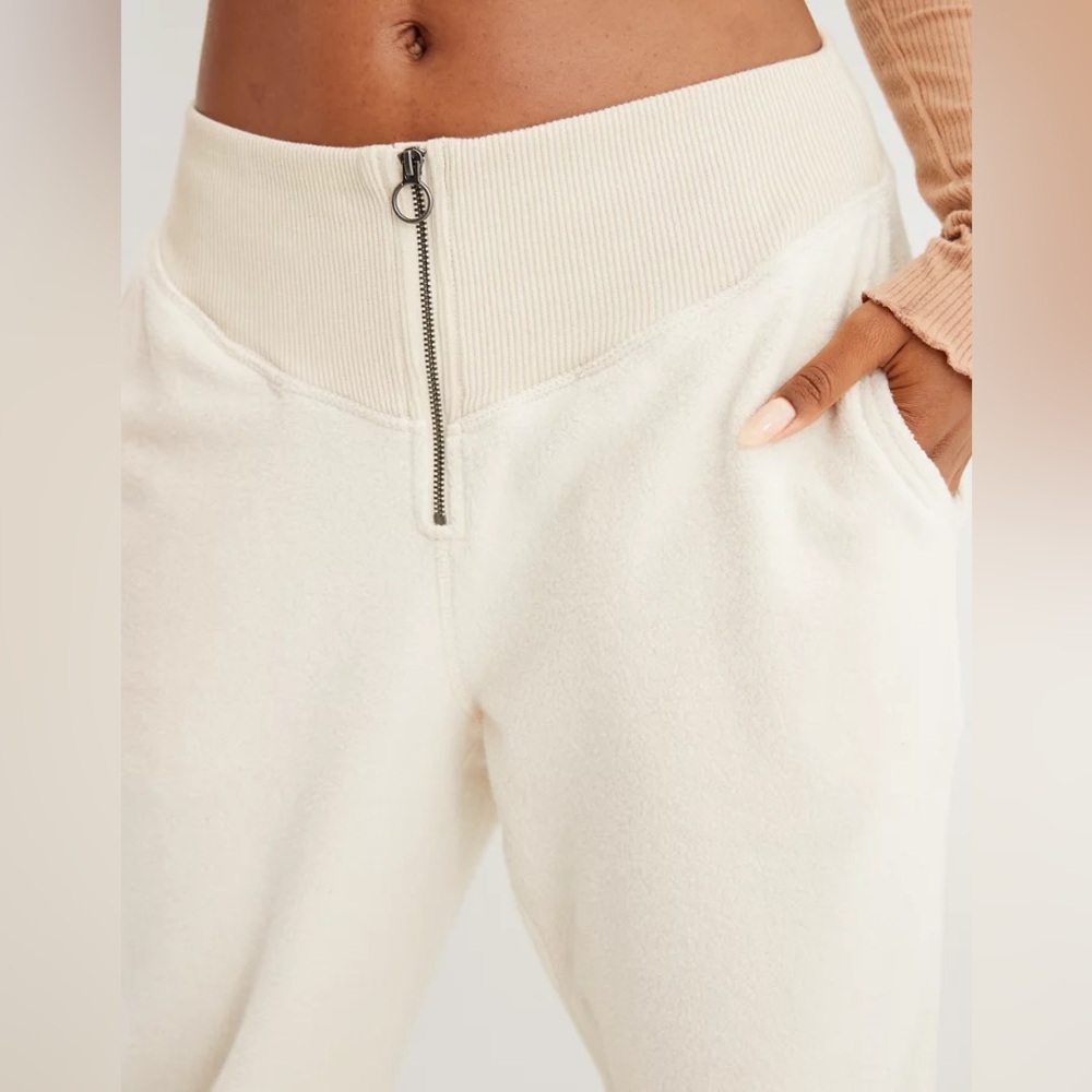 Aerie Sherpa Fleece Corset Jogger - Picture 4 of 9